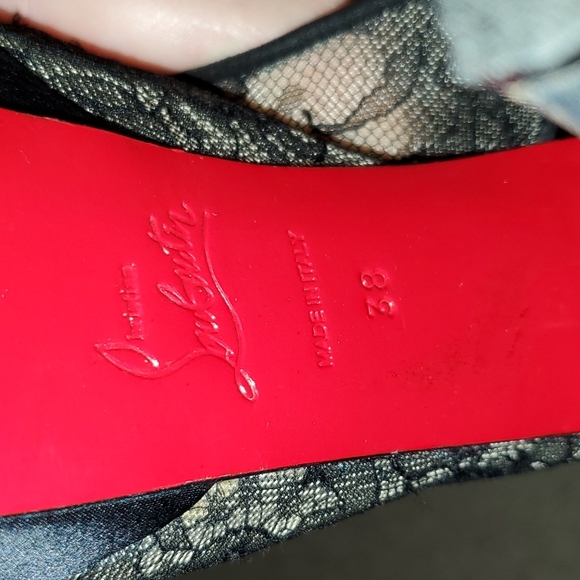 Louboutin Red bottom Stilettos - Picture 4 of 4